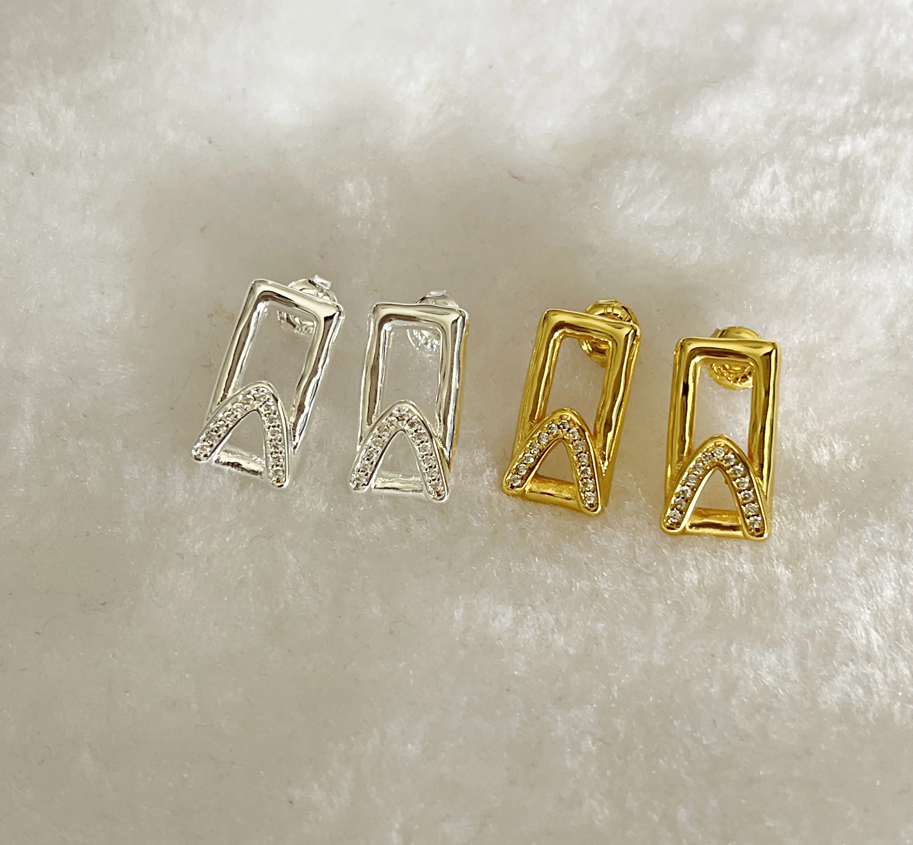 

2024 UNode50 Spain's best-selling women's exquisite earrings holiday jewelry gift