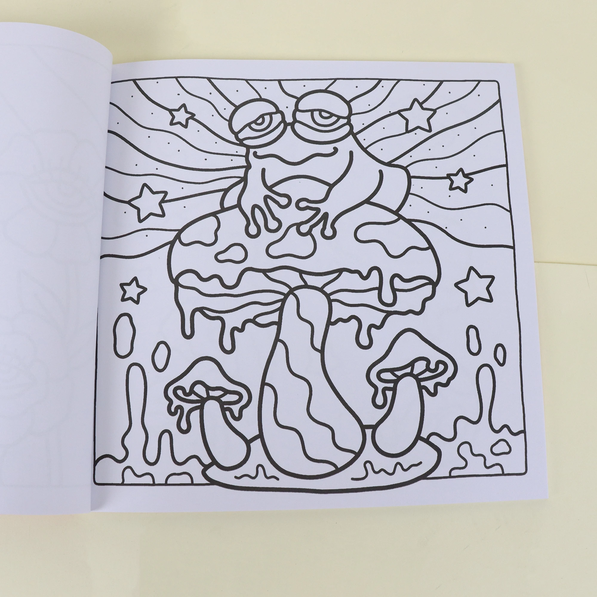 1 Psychedelic And Fashion Coloring Book Drawing Book, with 40 Pages of Cute Mushrooms, Snails, Sunflowers, Cats And Other Patter 6