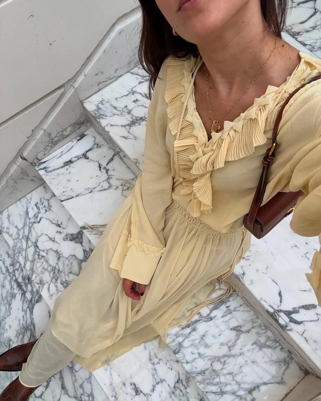 Elegant Ruffled Skirt Suit with V-Neck Top for Women photo review