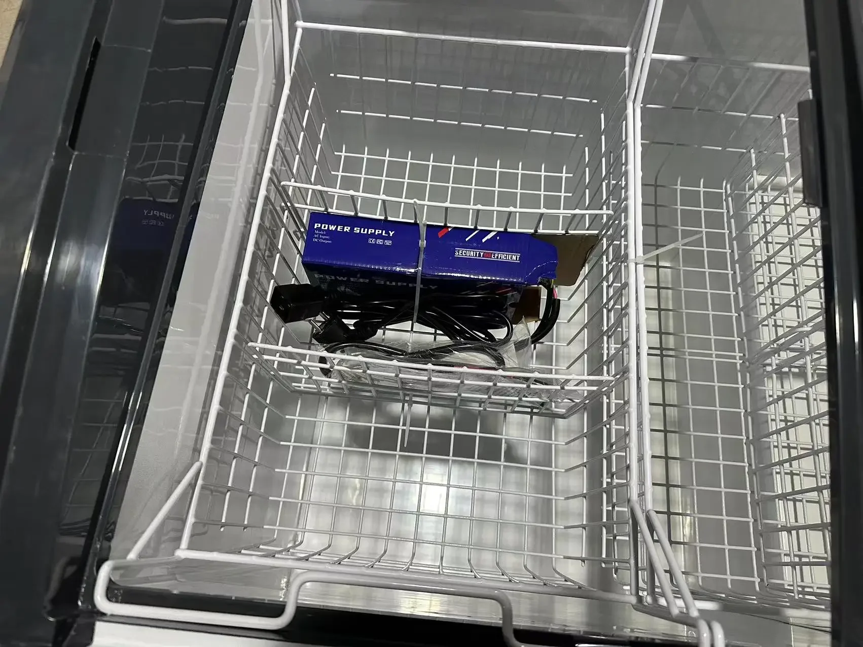 12V 220V AC&DC solar chest freezers sliding door cooling ice cream display showcase Curved glass door solar deep chest freezer