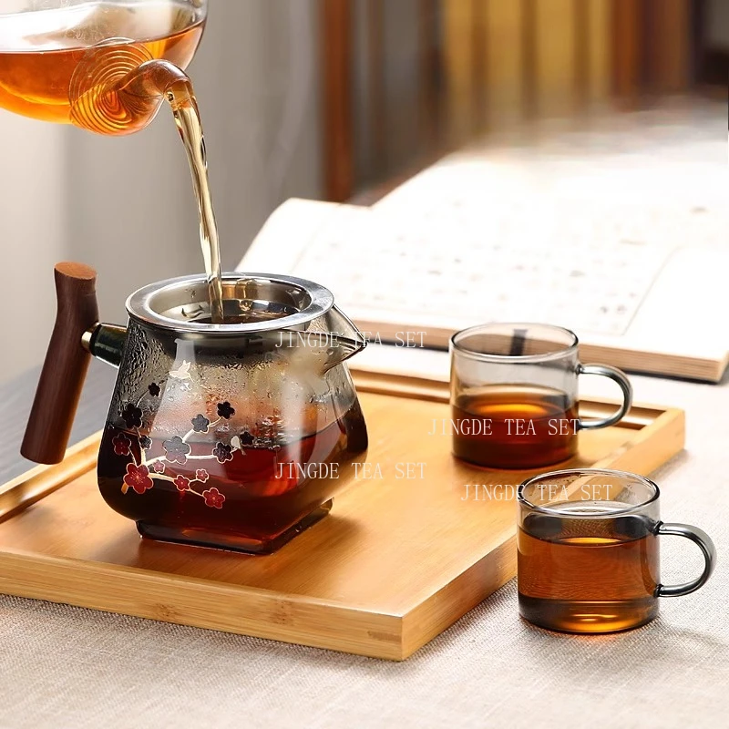 400ml Glass Fair Cup Color Changing Red Plum Tea Dispenser Tea Filter Integrated Wooden Handle Fair Cup Tea Ceremony Accessories