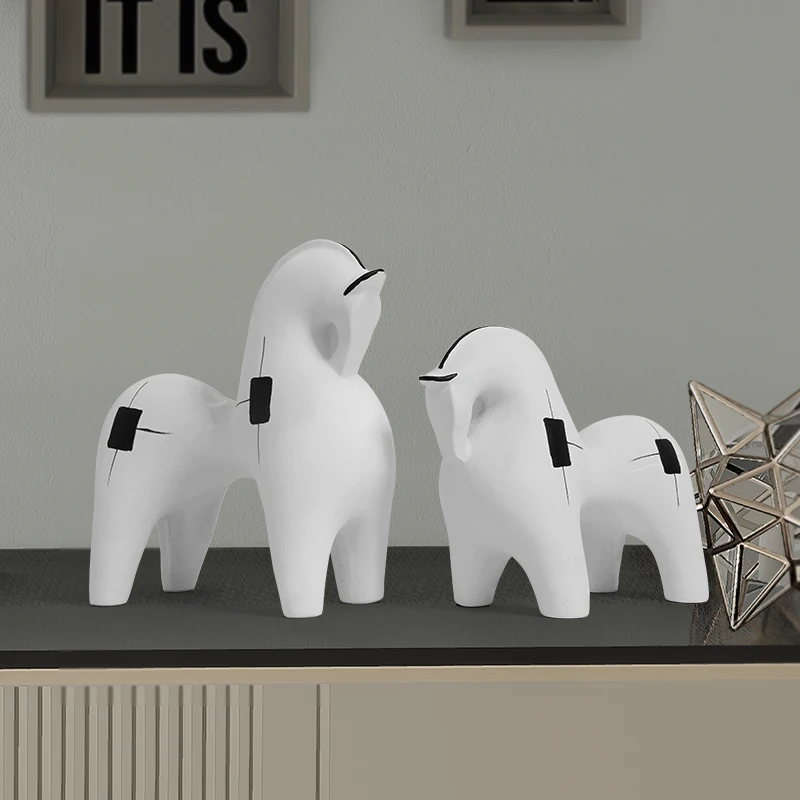 

Скандинавский стиль, роскошный керамический конский нишевой художественный сенсор, украшения, современная простая гостиная, ТВ-тумба, винный шкаф для дома