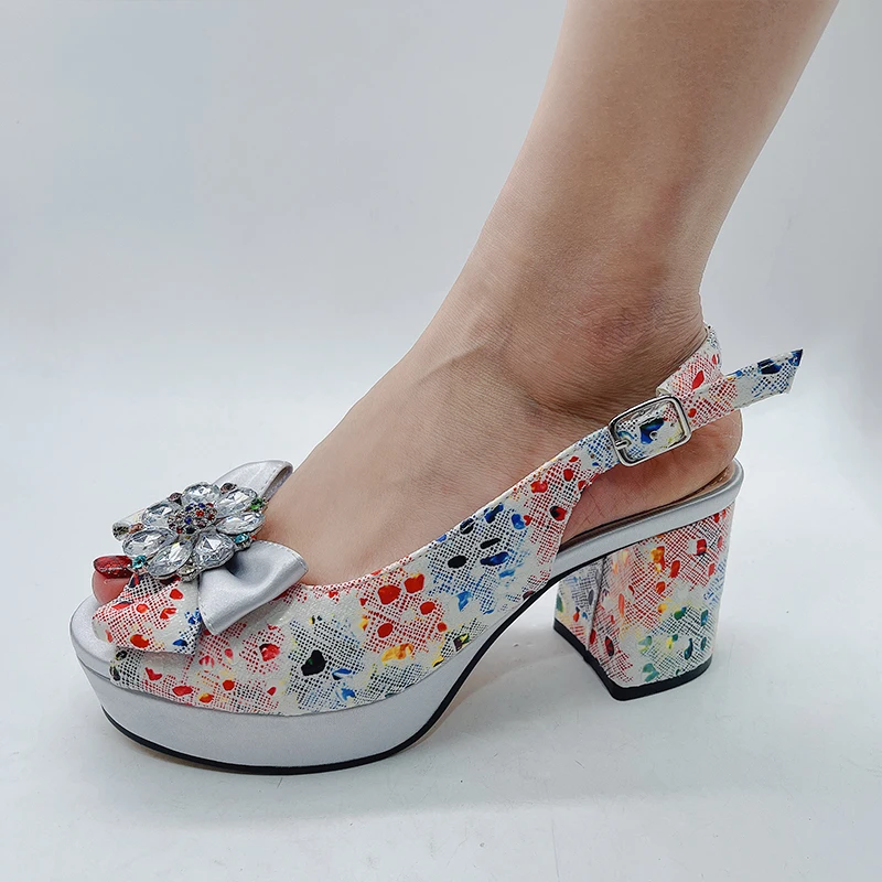 Fashionable Top Italian Designers 2023 Star Luxury Round Toe Prints Bowknot Bright Diamond Summer Women's Shoes With High Heels