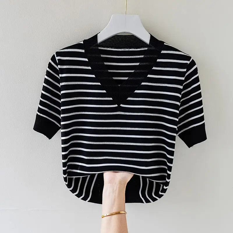 

2024 Summer New Short-sleeved T-shirt Women's Slim-fit Slimming Half-sleeved T-shirt Women's Fashion T-shirt Women