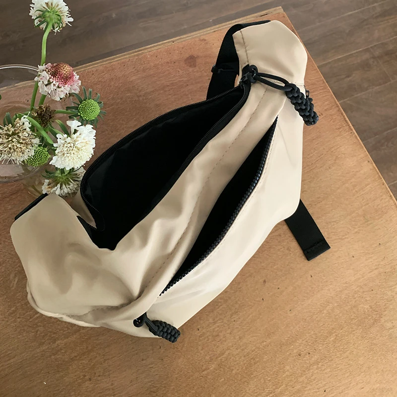 Large Capacity Nylon Crossbody Bags Casual and Versatile Commuting Shoulder Bag Lightweight Sports Crossbody Hobos Bag