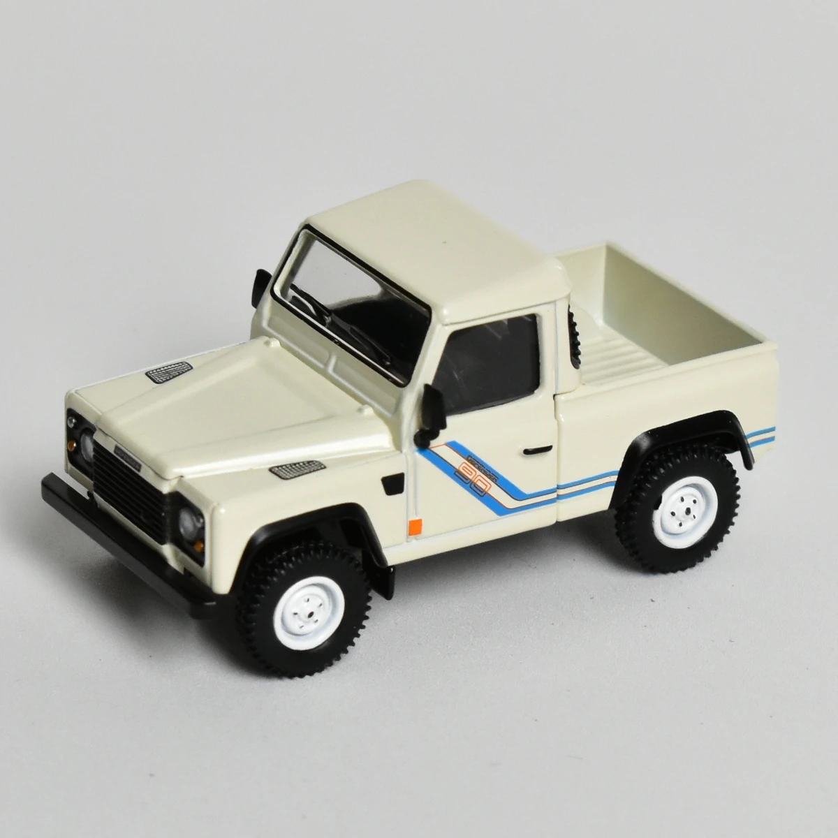 

MINIGT 1:64 Landrover Defender 90 Pickup 338 Car Model