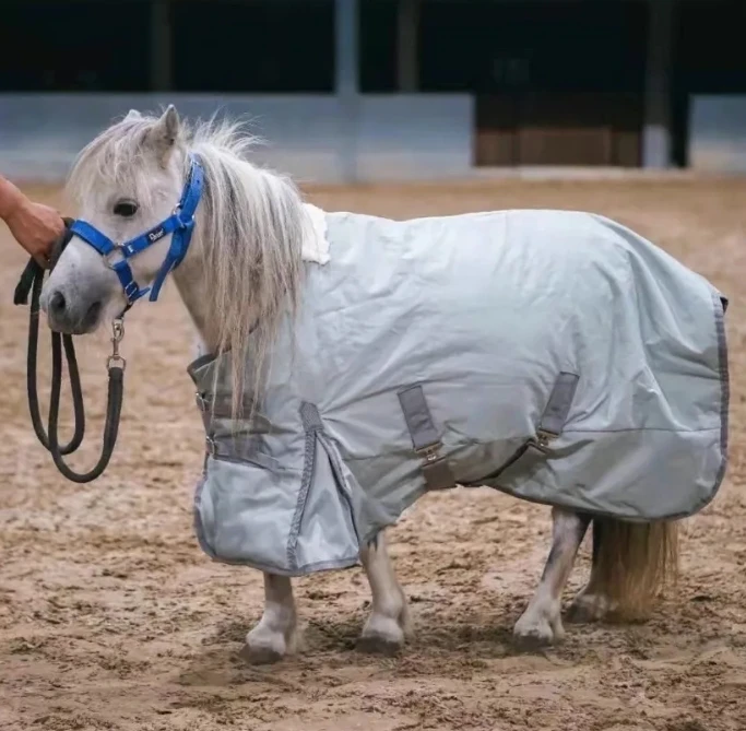New Winter Cotton Riding Clothes Stable with Waterproof Mesh Shell Cotton Polyester Filled Nylon Lining.