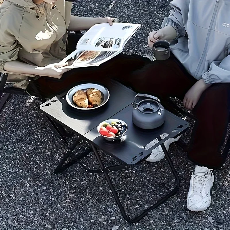 Tavolo da Campeggio Pieghevole Portatile, Tavolo da Pranzo per Esterni in Acciaio Inossidabile, Design Compatto per Campeggio, Spiaggia, Barbecue ed Escursionismo - immagine 5