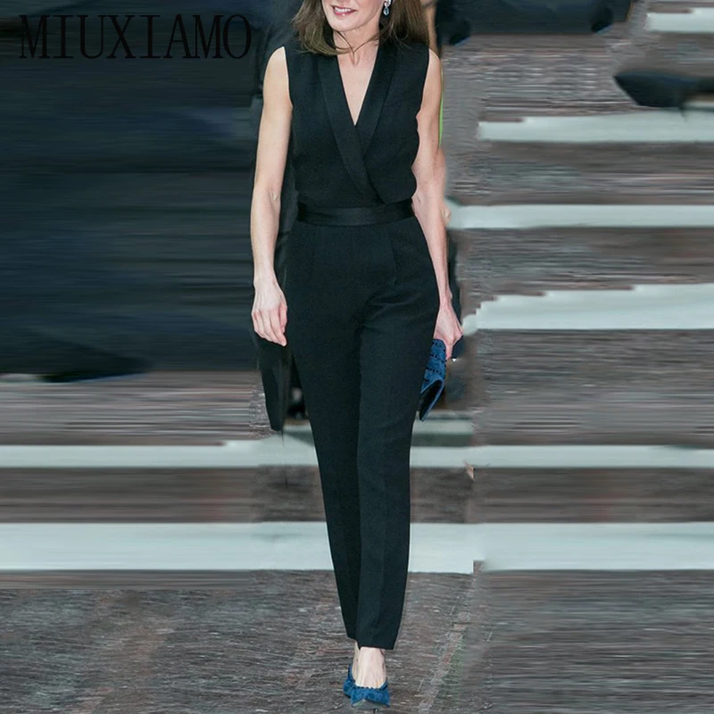 

MIUXIMAO 2022 Summer Women Holiday Casual Sleeveless Jumpsuits Fashion Ladies Solid Color Bodysuit Loose Long Pants Trousers