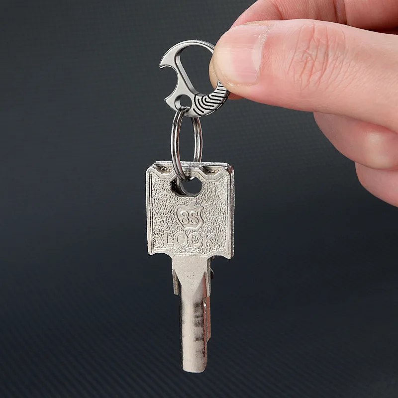 20.5MM Titanium Alloy Goldfish Keychain Buckle Mini Bottle Opener Portable Pendant EDC Tool Backpack Connection Buckle