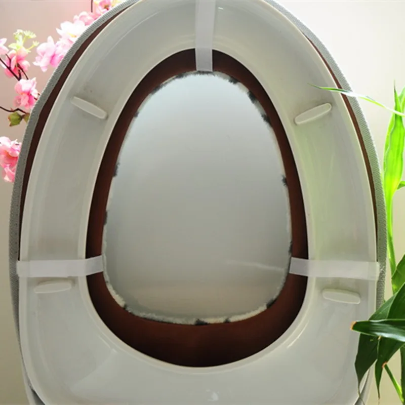 Plush Thermal Toilet Seat Cover - Self-Adhesive Winter Warmth Pad with Ultra-Soft Fleece Layer, Easy Install for Household Use