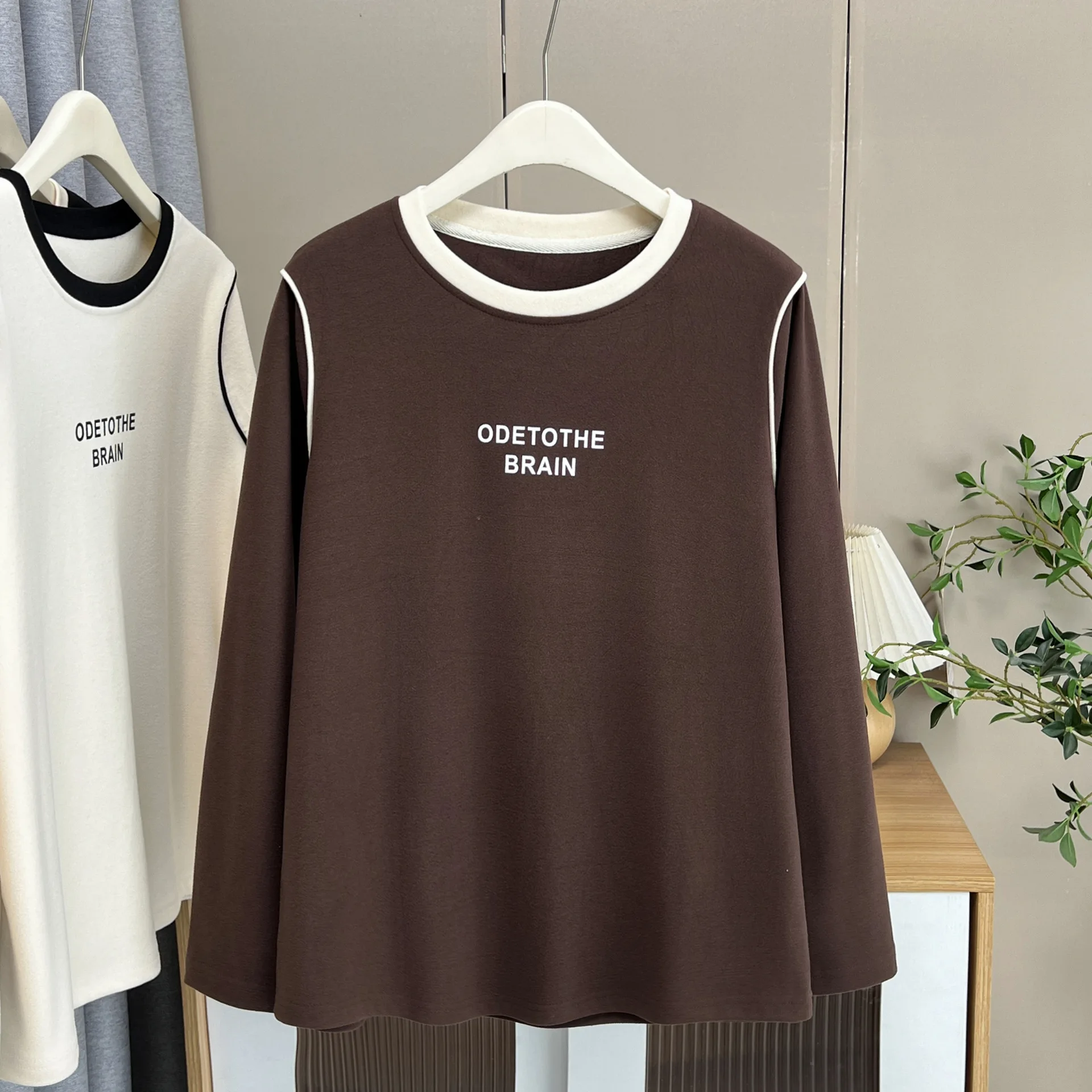 XXXXL Fashion Plus Size Women's T-Shirt Autumn And Winter New Simple Printed Small Letter Thickened DE Velvet Warm Tops 2531