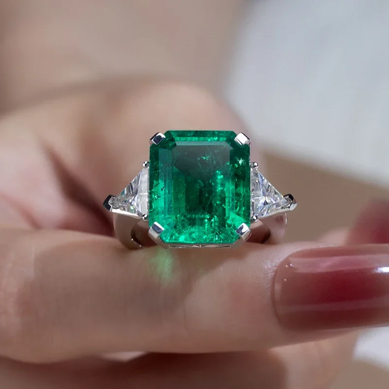 

RUIF Customized 9k/14K/18K Lab Emerald Rings for Women Classical Design High Jewelry MSR-1154