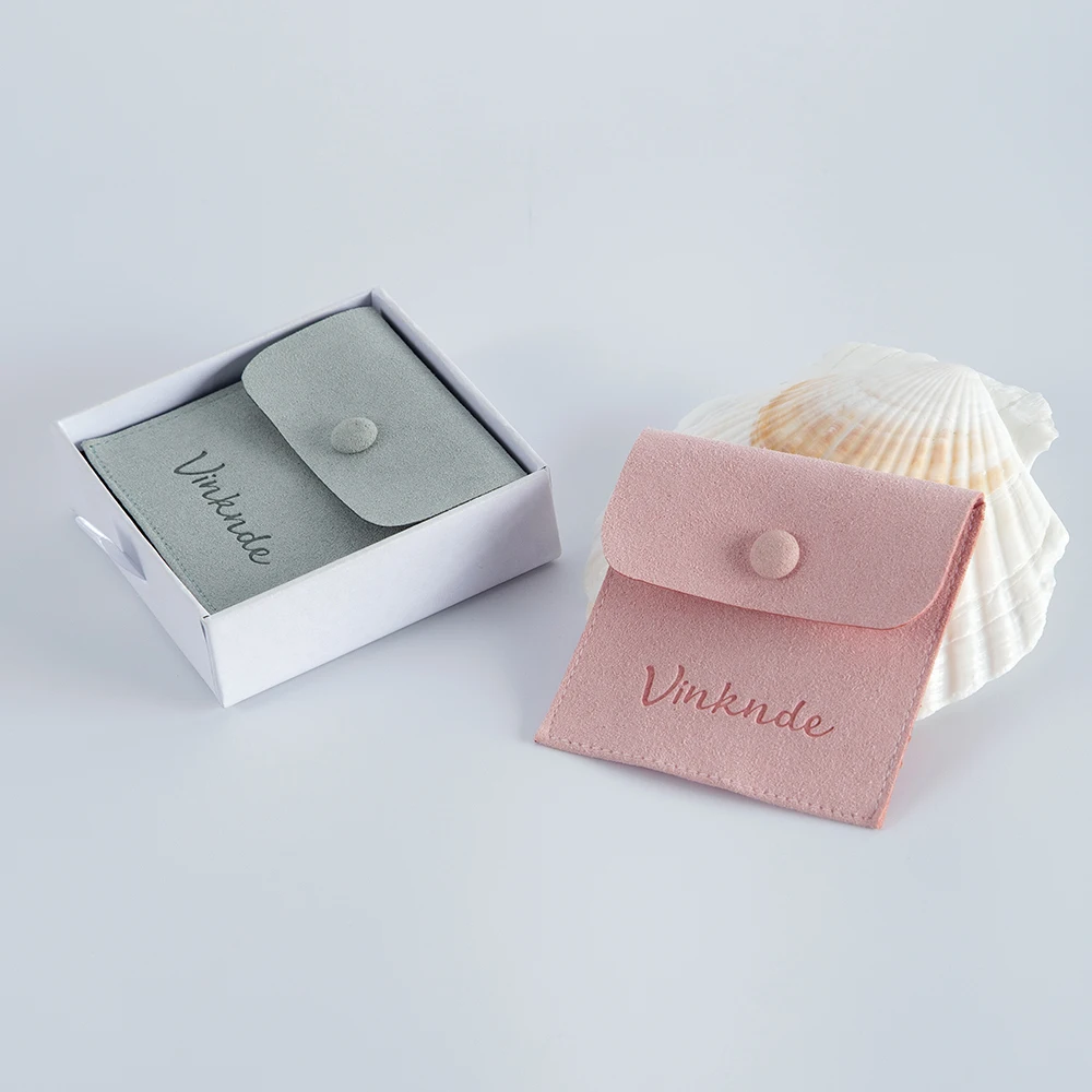 50 Stück 8x8cm Schmuck-Geschenktüten mit individuellem Logo, Mikrofaser-Verpackungsbeutel, kleine Beutel für Ringe, Halsketten, Hochzeitsgeschenke – Detail 10