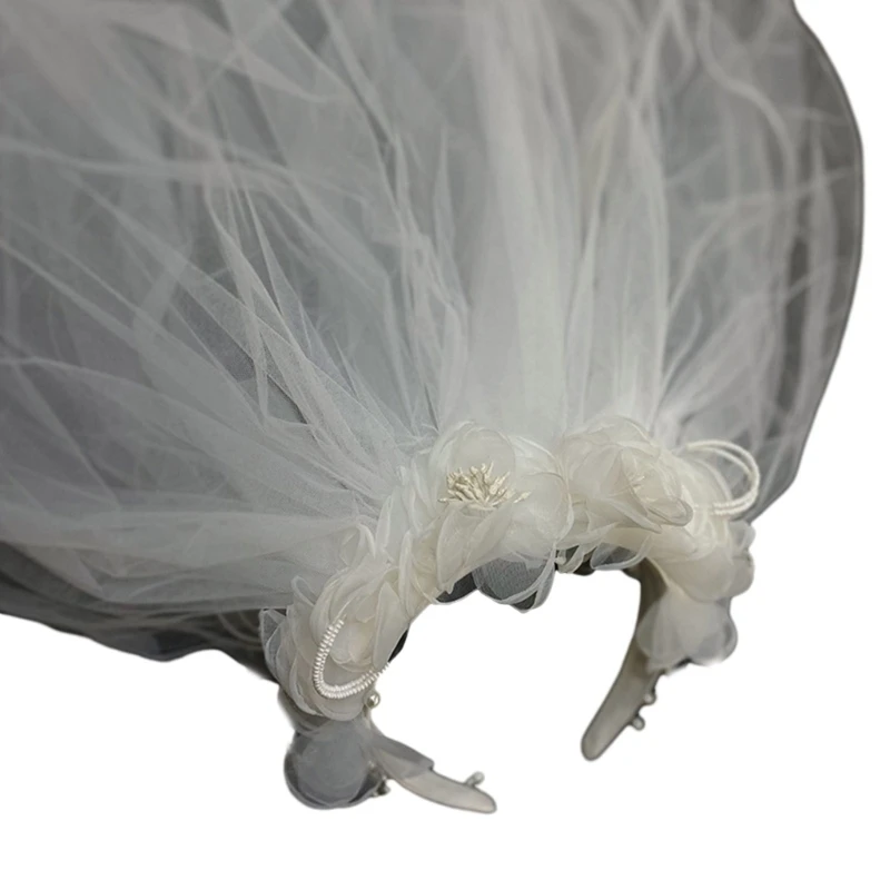 

Gorgeous Delicate Lace Tulle Bride Veil with Beadwork Flower Layered Trim Veil