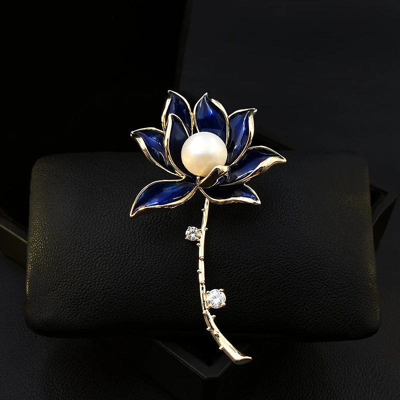 1678 Exquisite Blue Lotus Flower Brooch Women's Luxury Elegant Water Lily Corsage Pearl Pin Coat Suit Neckline Jewelry Accessory