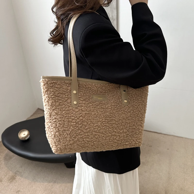 Lamb Wool Solid Color Casual Commuting 2024 Texture Han Autumn and Winter New Casual Portable Shoulder Tote Bag
