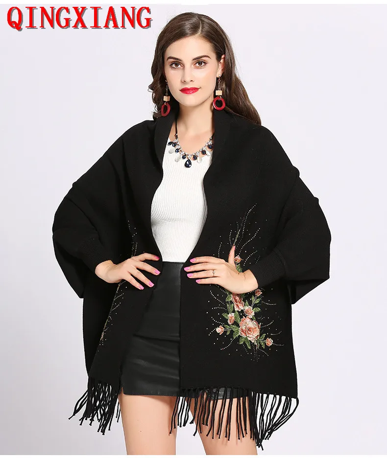

Luxuriou Female Oversize Tassel Knitted Scarf Winter Batwing Sleeves Embroidered Beads Poncho Street Outerwear Women Shawl Cloak