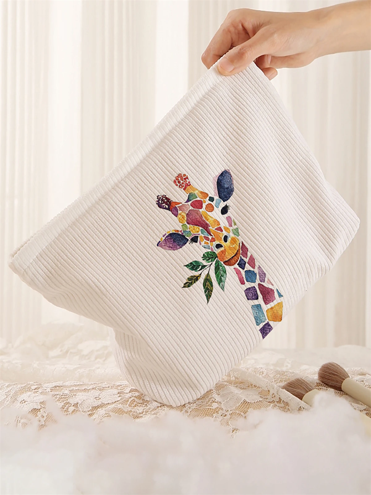 1 giraffe pattern printed corduroy makeup bag, lightweight zipper makeup storage box, multifunctional bag with lining