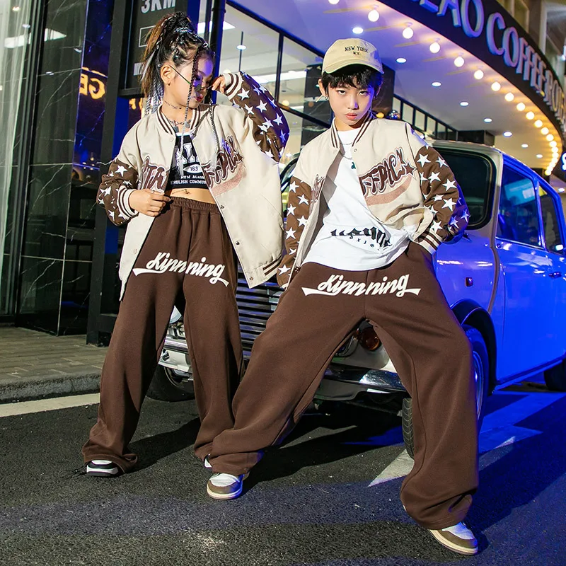 

Street Dance Hip Hop Costume Set Boy Baseball Uniform Patchwork Jacket + Jogger Cargo Pant 2pcs Jazz Performance Outfit for Girl