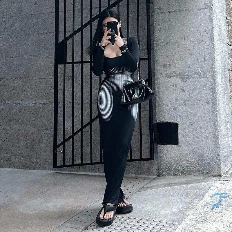 New Spring and Summer U-neck Women's Black Long-sleeved Dress Elegant Pullover Street High Waist Hip-wrapped Long Fishtail Dress