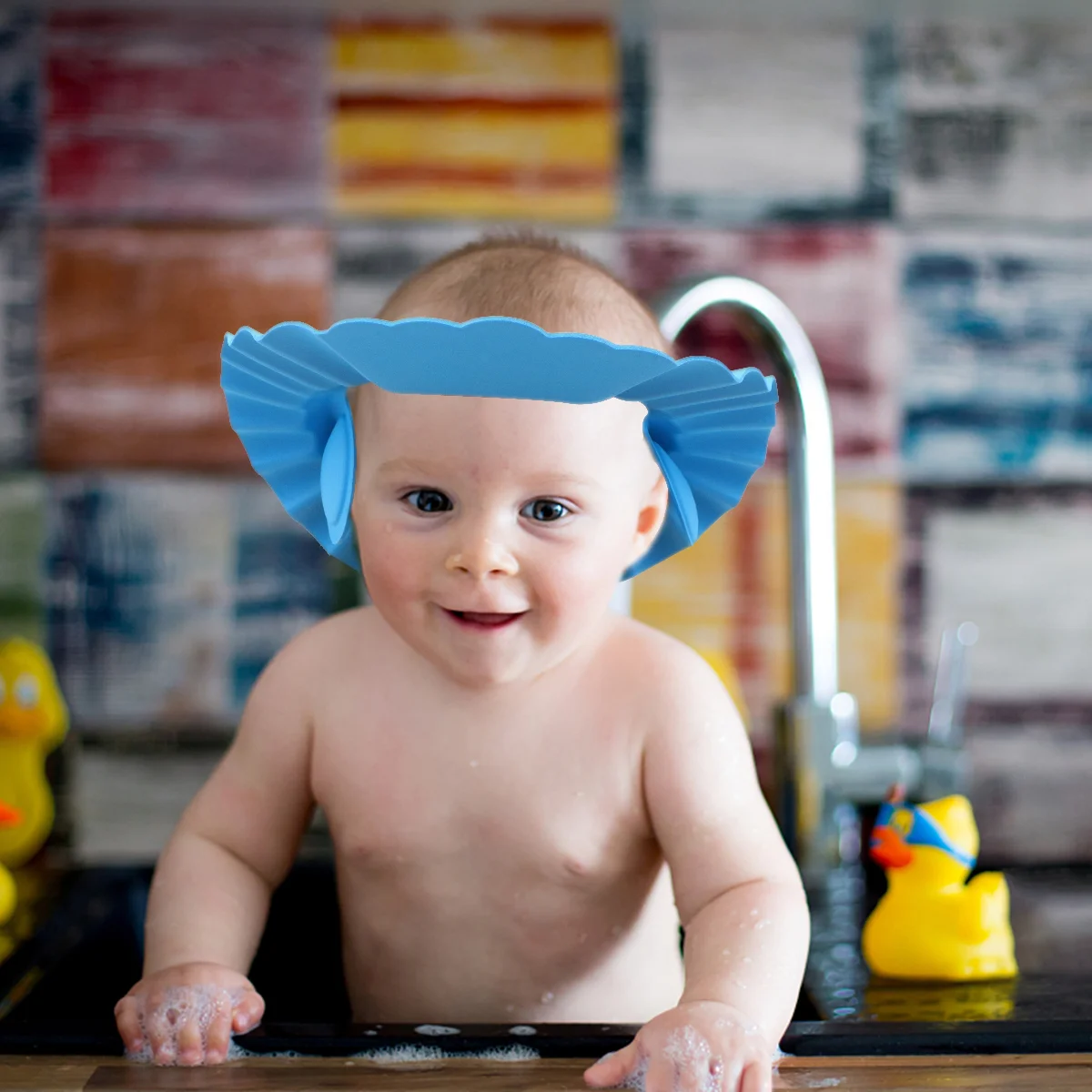 

Регулируемая мягкая шапочка для защиты ребенка от шампуня и душа, шапочка для мытья волос с подушечками для защиты ушей