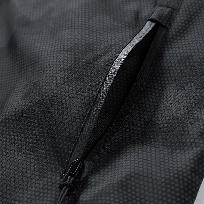 Men's stormcoat Spring and Autumn Season New Leisure Outdoor Mountaineering Sports Waterproof Hooded windbreaker Men Camo Jacket