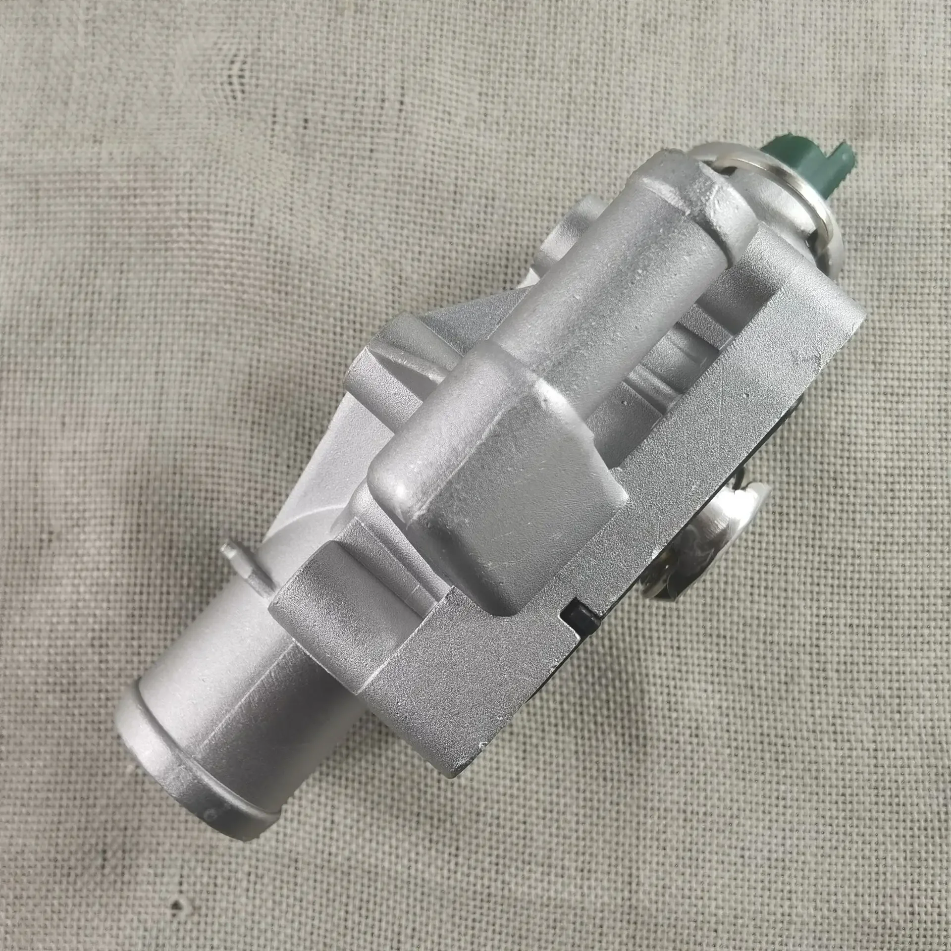 Aluminum Engine Coolant Thermostat with Housing for Peugeot Partner 206/207/307/308/1007 for Citroen C2 C3 C4 1336.Z0,1336Z0 engine coolant thermostat