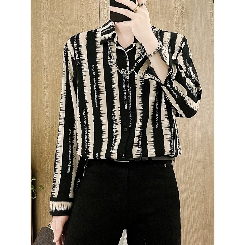 2024 New Spring and Summer Pi Shuai Casual Loose Fashion Trend Thin Flip Collar Letter Printed Stripe Long Sleeved Shirt for Men high street washed split split hole jeans men s ins fashion brand breast black retro ruffian shuai slim fit tear long pants