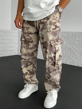 Pantaloni cargo a gamba dritta con stampa mimetica da uomo, pantaloni tattici da esterno streetwear alla moda, pantaloni da lavoro lunghi alla moda per uomo