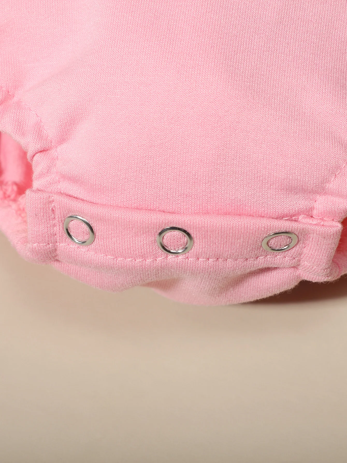 Рисунок 3 - Комбинезон для маленьких девочек