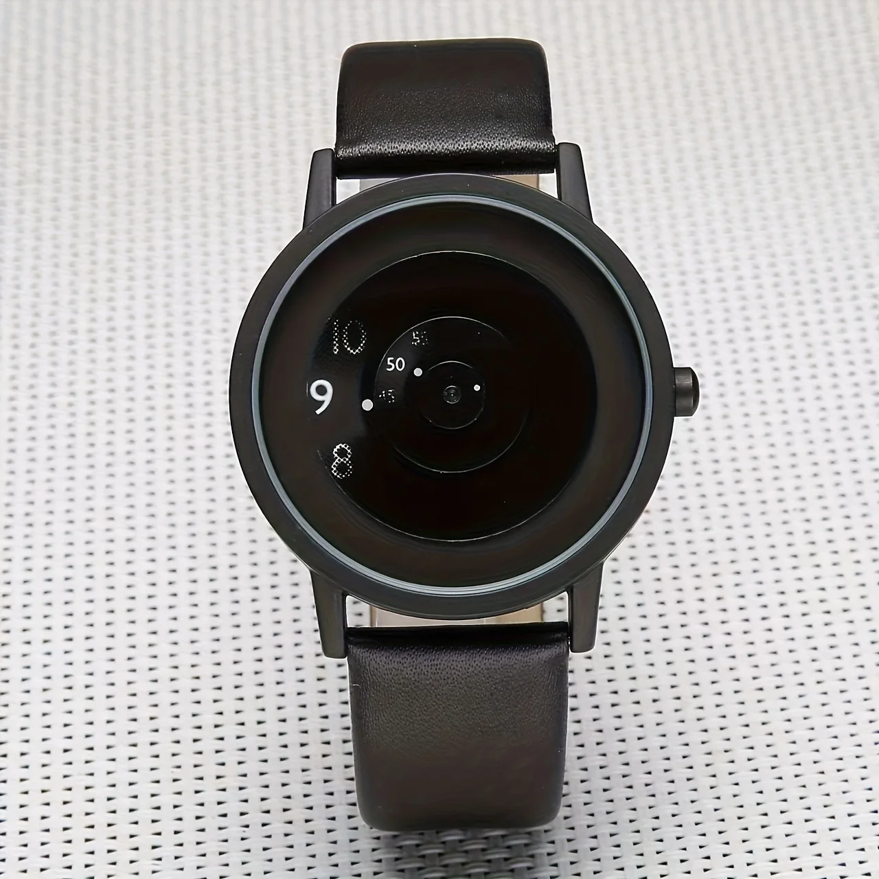 ساعة بتقنية كورية سوداء ، بسيطة ، مفهوم الموضة الع...