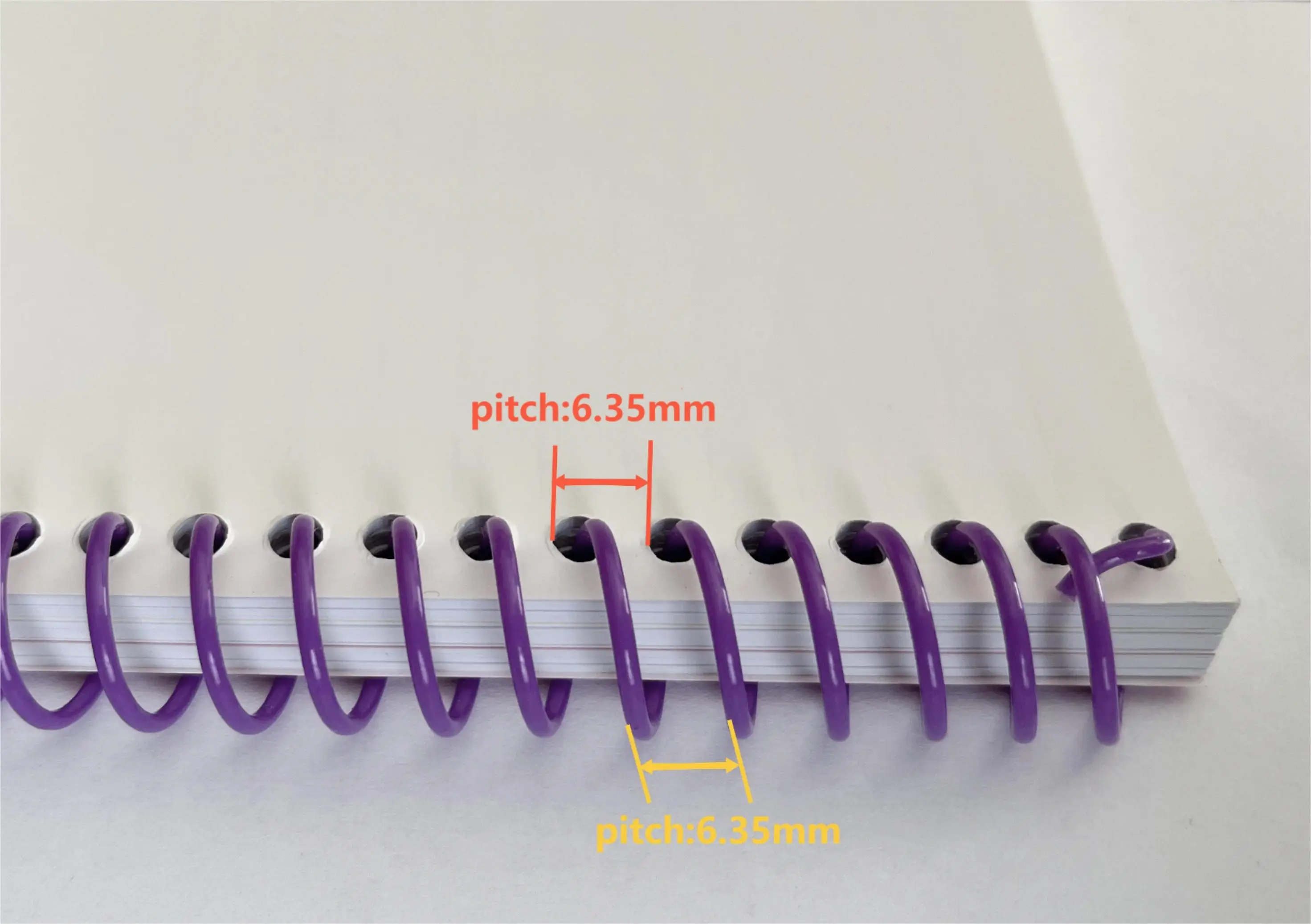 Diameter15mmPlastic Spiral Binding Coil Loose-leaf 46 Holes Pitch 4:1 Colorful Single Coil Spring for A4 Notebook Binders 10PCS