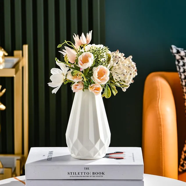 Diamond Shaped Flower Vase Fashion Imitation Ceramic Plastic Flower Pot Nordic Style Modern Flower Arrangement Living Room