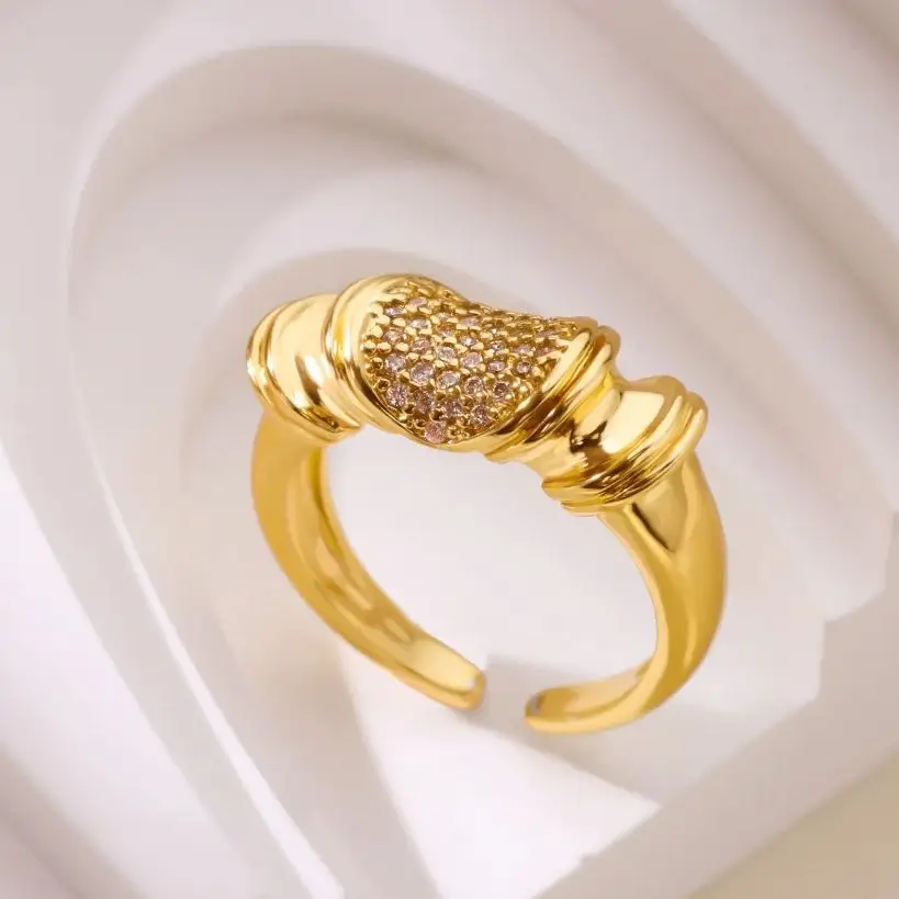 Zircon Twist Rings 18K Gold Plated Stainless Steel CZ Thick Ring For Women