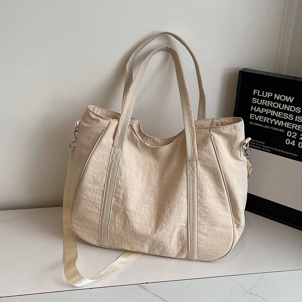 Large-Capacity Canvas Bag for Women, 2025 New Style, Suitable for Work and Commuting, with a High-End Feel, Fashionable Crossbody Tote Bag, Handbag for Shopping and Hiking