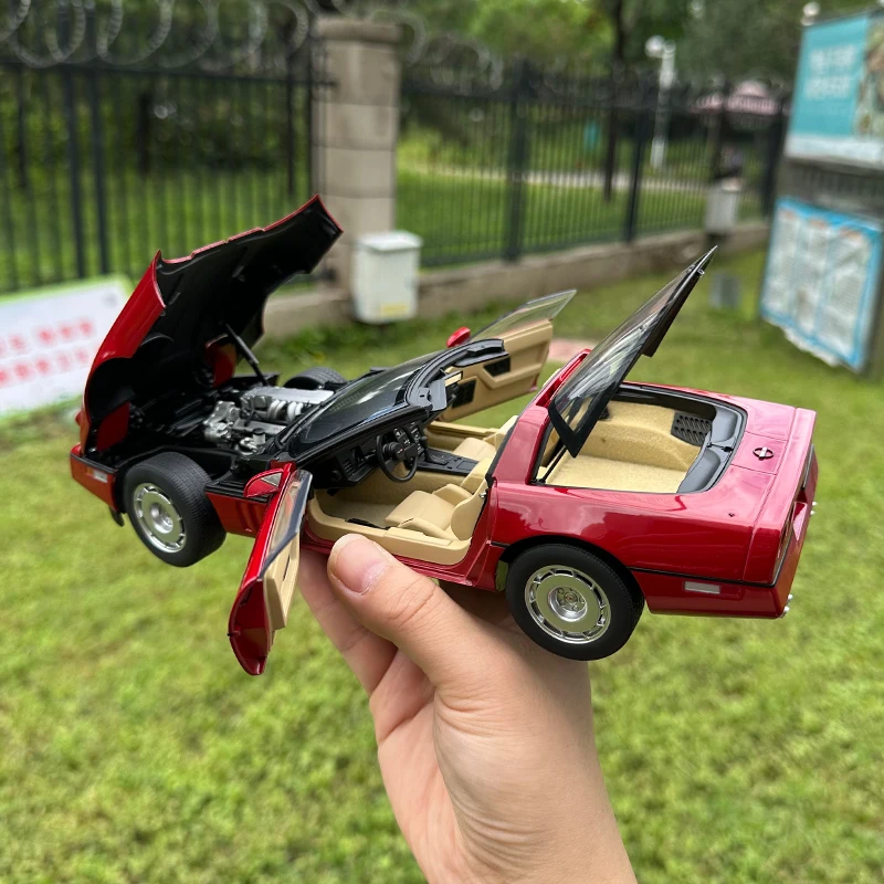 AUTOart 1:18 FOR Corvette C4 1986 alloy Chevrolet car model Metal