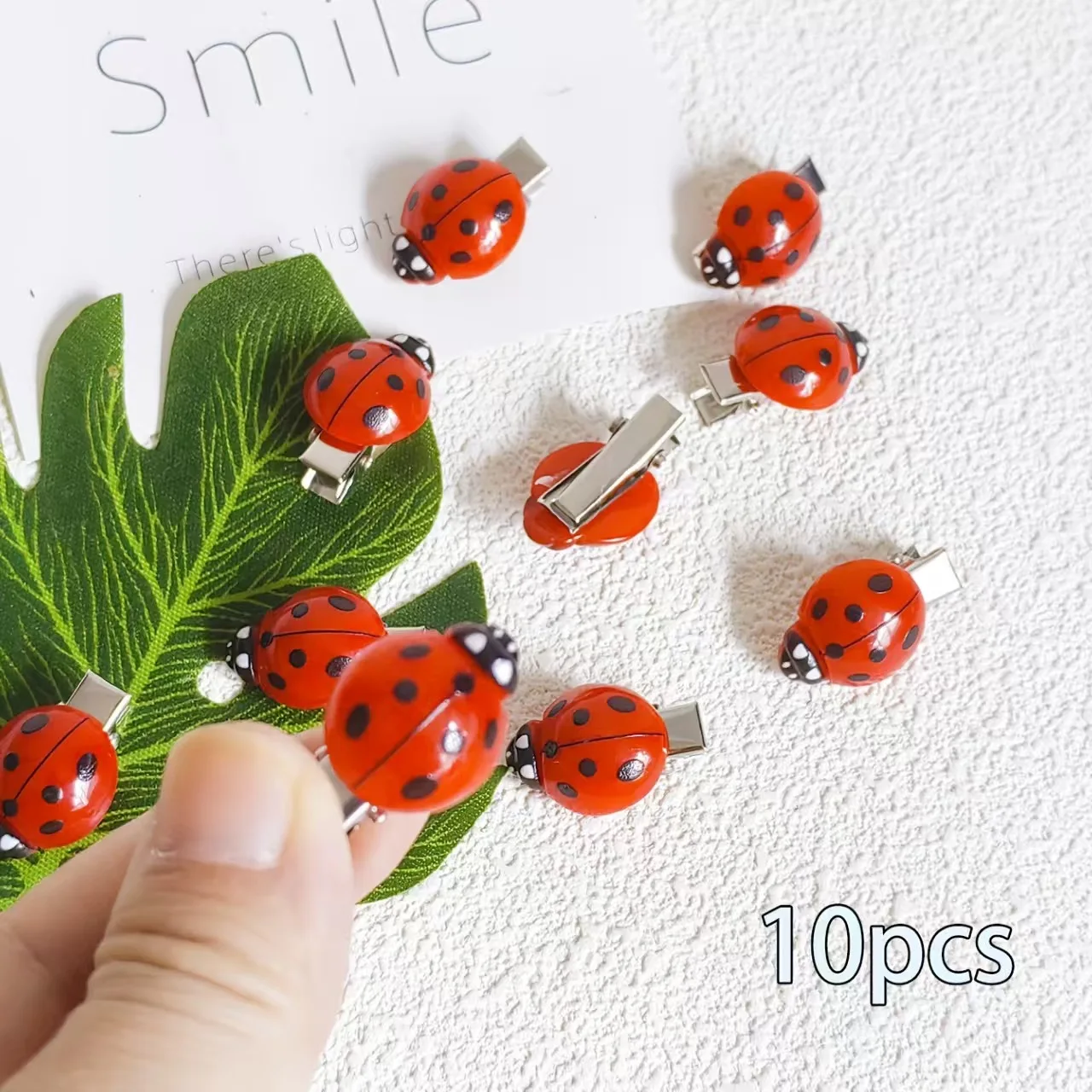 10-teiliges Set modischer, niedlicher Bienen- und Marienkäfer-Haarspangen, Mini-Accessoires, Haarnadeln für Schüler, Spaß im Großpack. – Detail 4