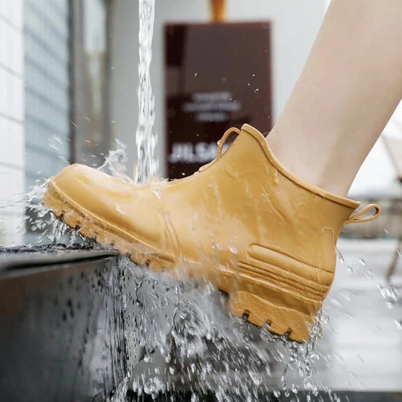 Fashion New Men's Rain Boots Rubber Gumboots Waterproof