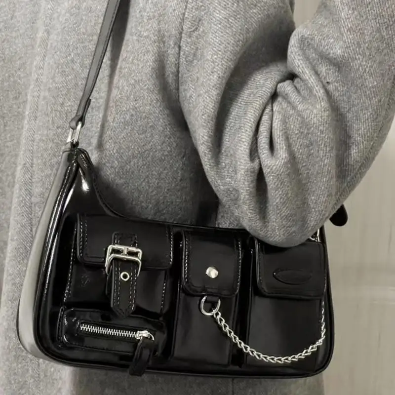 28GD Functional and Stylish Shoulder Bag with Multiple Pockets Adjustable Strap Perfect for Everyday Use and Travel