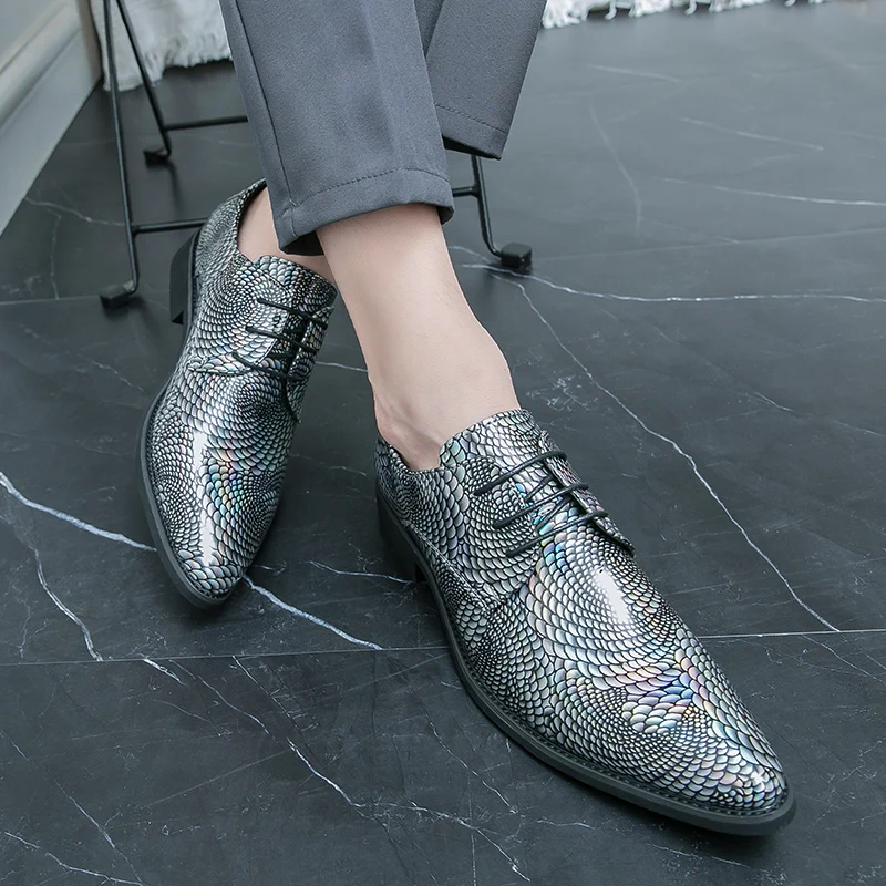 Men pointed leather shoes 46 47 48 large size business formal wear lace-up patent leather