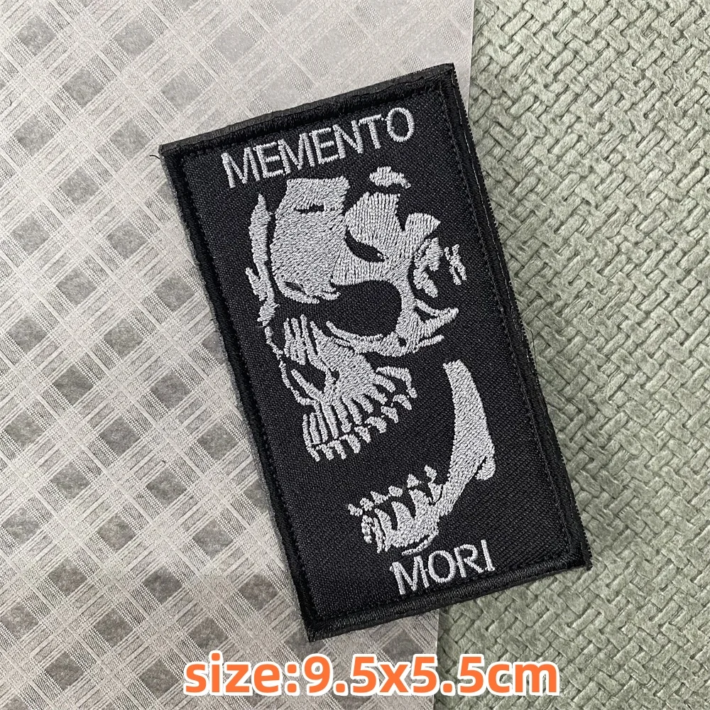 Patch Brodé "Memento Mori" 4x10 Cm - Pour Sac à Dos, Veste Tactique, Velcro, Style Motard Ou Militaire - 13
