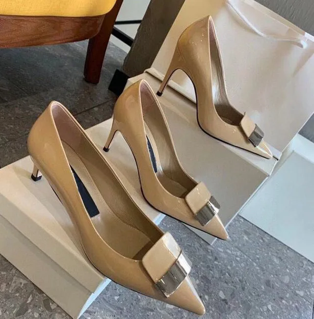 

Туфли женские из лакированной кожи на тонком каблуке