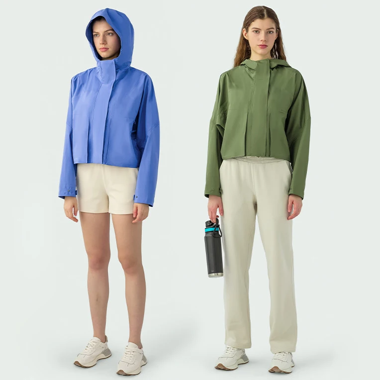 Рисунок 3 - Ветровка с капюшоном