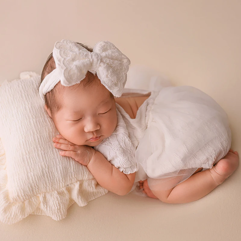 

0-1 Month Baby Girl Photography Costume Bow Headband + Bodysuit 2 Pcs/Set Quiet Style Lace Printed Baby Photo Costume Props