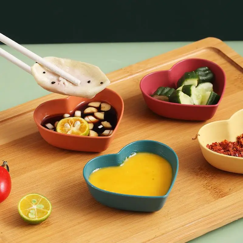 Heart Shape Wheat Straw Seasoning Dish Household Kitchen Creative Plastic Salted Cabbage Dish Dipped Snack Dishes Dining Dish