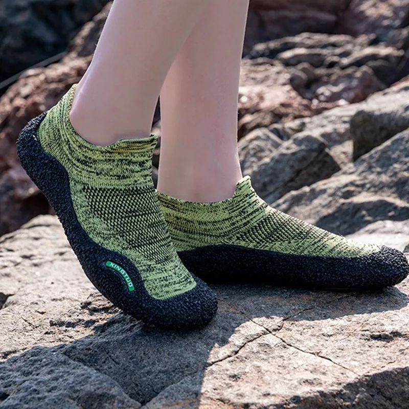 Sports Shoes Men's Women's Beach Shoes Creek Tracing Anti Slip Breathable Multifunctional Water Wading Sneakers Outdoor Climbing Sports Socks