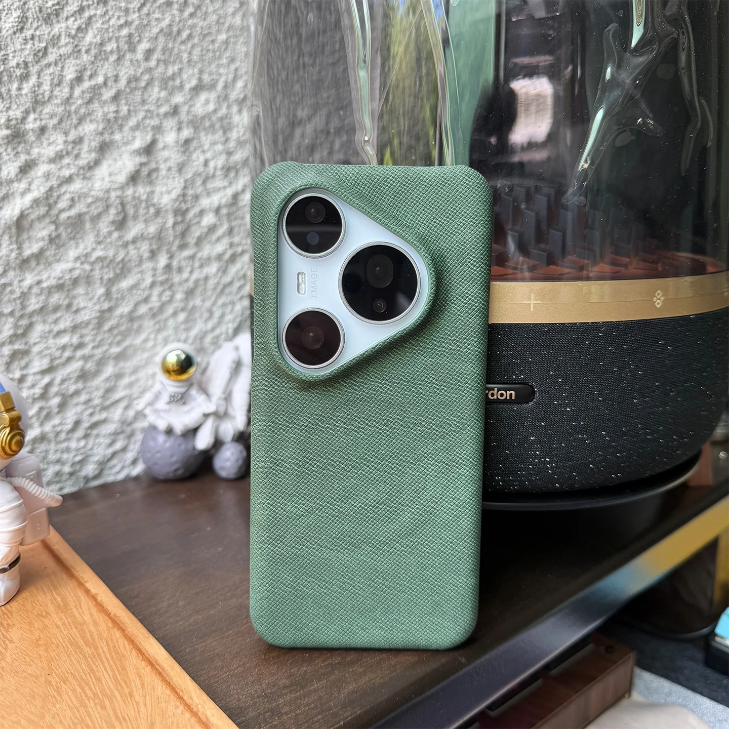 Durable Cowboy Cloth Texture Magnetic Anti-Fall Phone Case