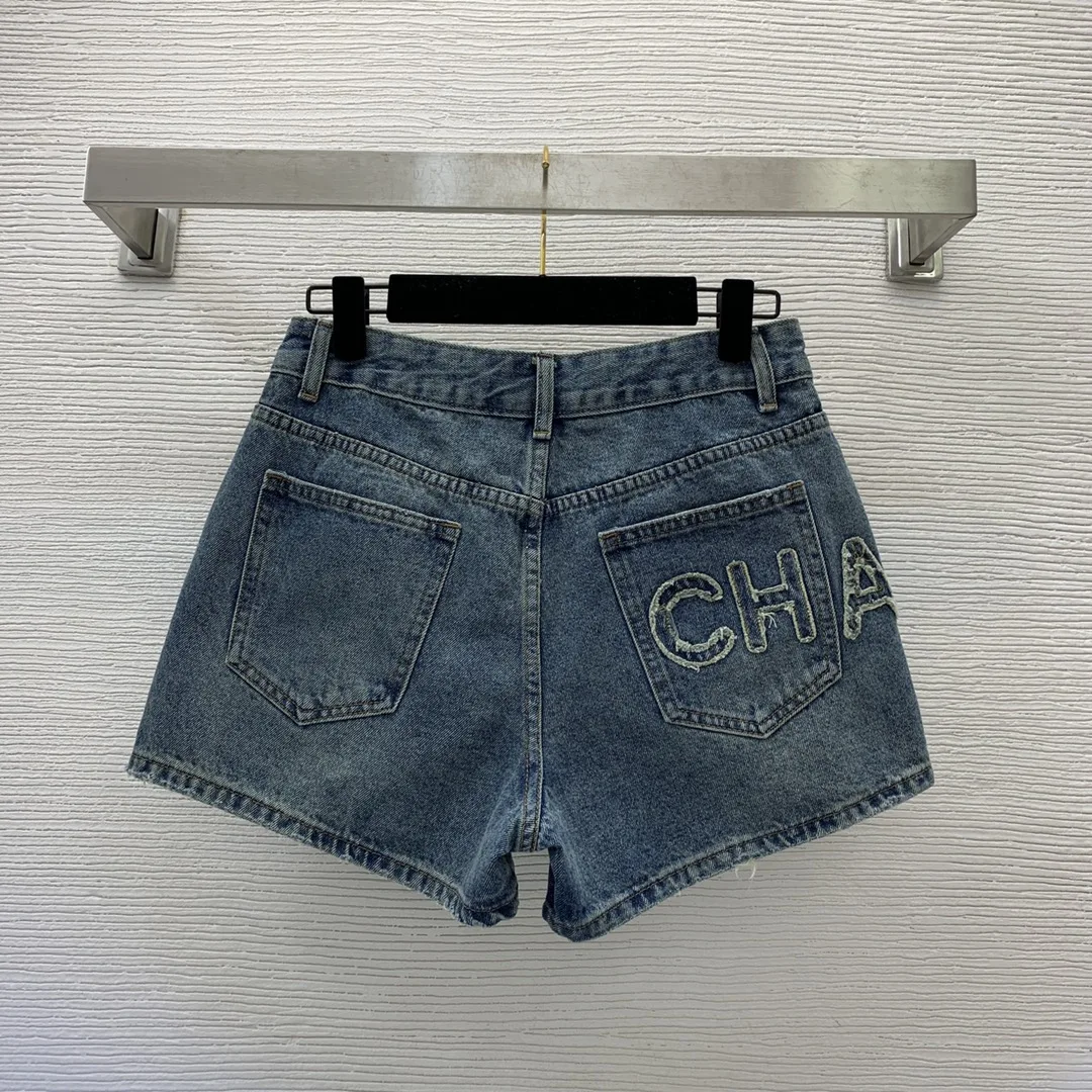 

New Women's Shorts 2023 Letter Patch Fashion Simple Fit Denim Shorts Y2K
