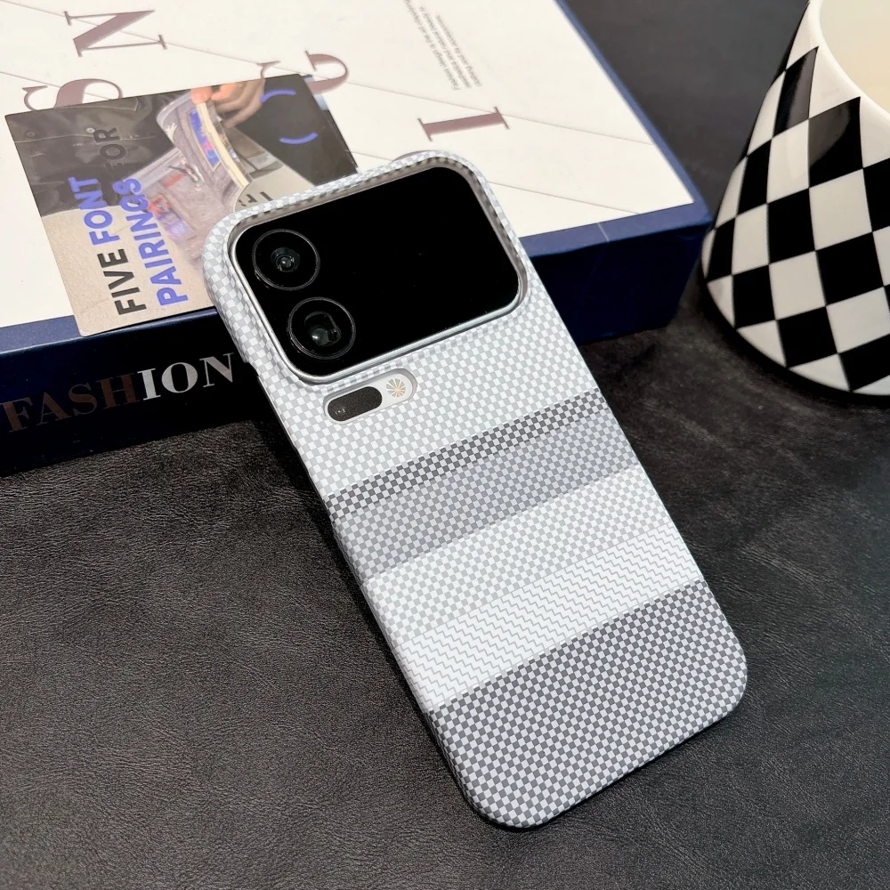 Luxury Carbon Fiber Texture Wireless Charging Magnetic Phone Case